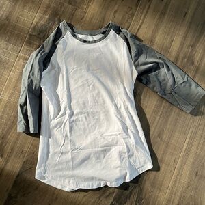 Alohalete baseball tee